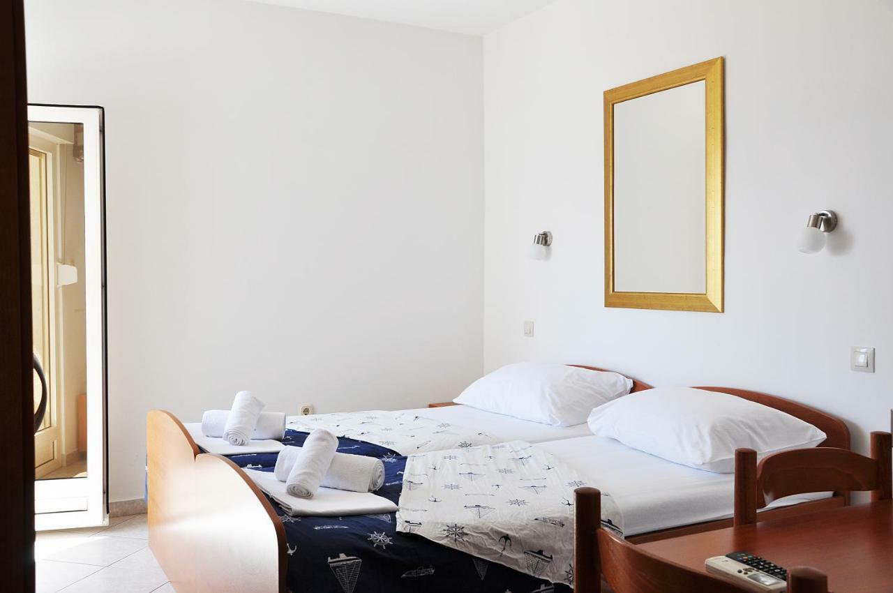 לוקבה Sunrise Apartments And Studio Apartments מראה חיצוני תמונה