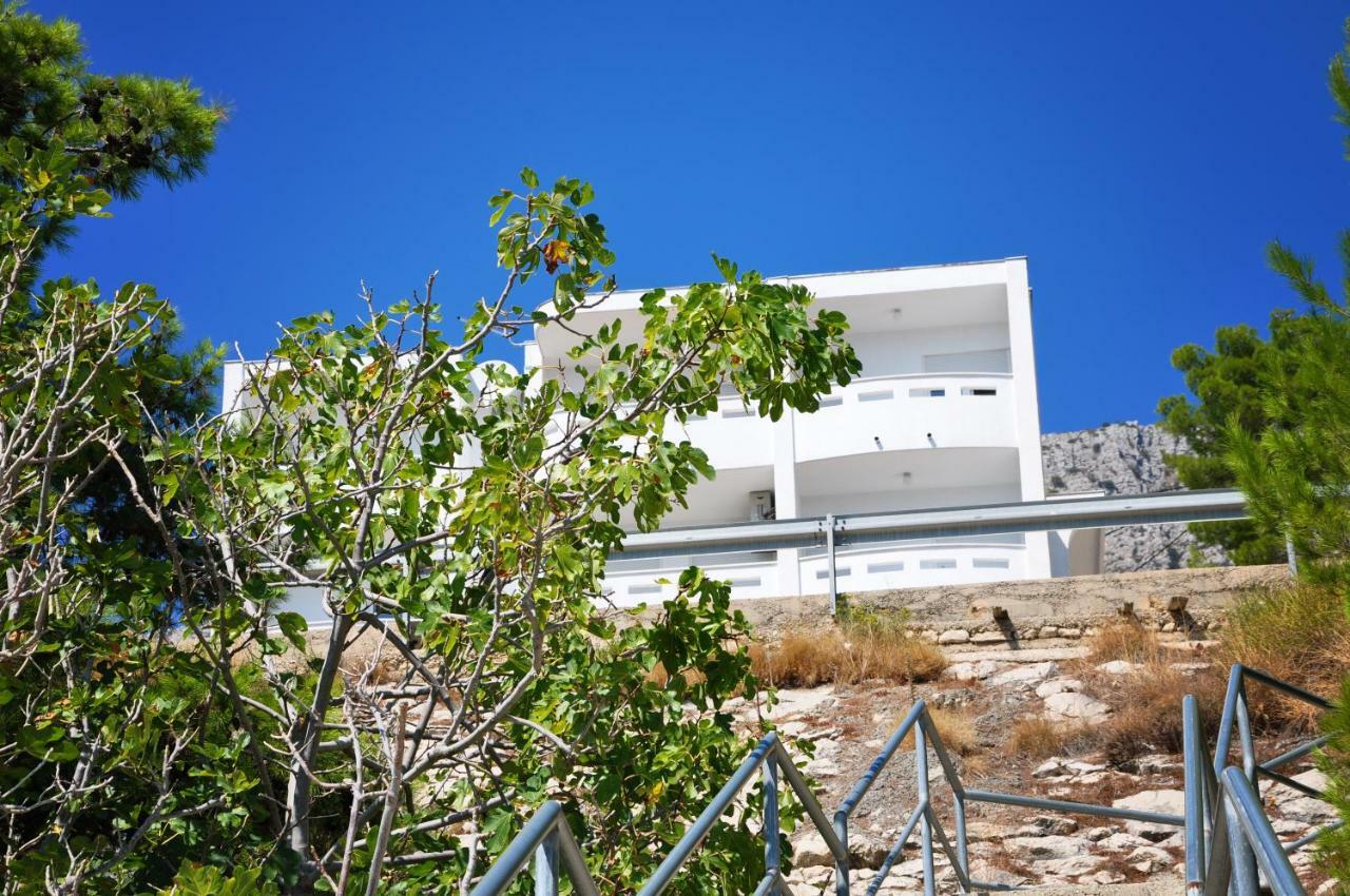 לוקבה Sunrise Apartments And Studio Apartments מראה חיצוני תמונה